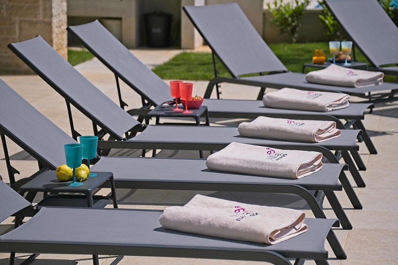 Villa Flamingo Kaštelir エクステリア 写真