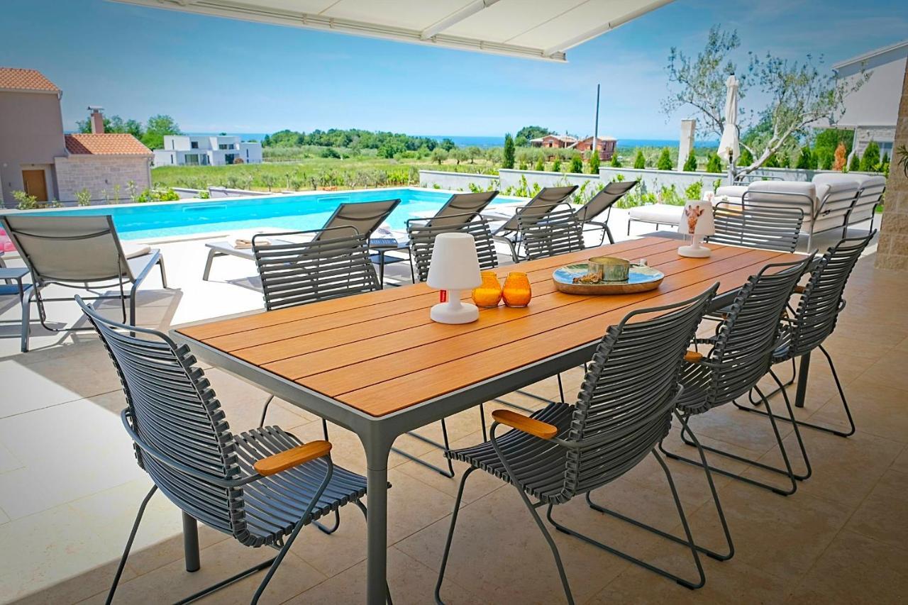 Villa Flamingo Kaštelir エクステリア 写真