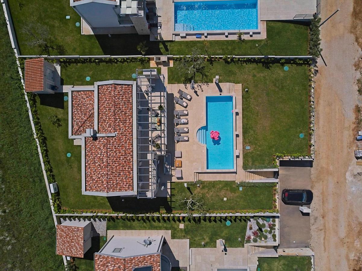 Villa Flamingo Kaštelir エクステリア 写真