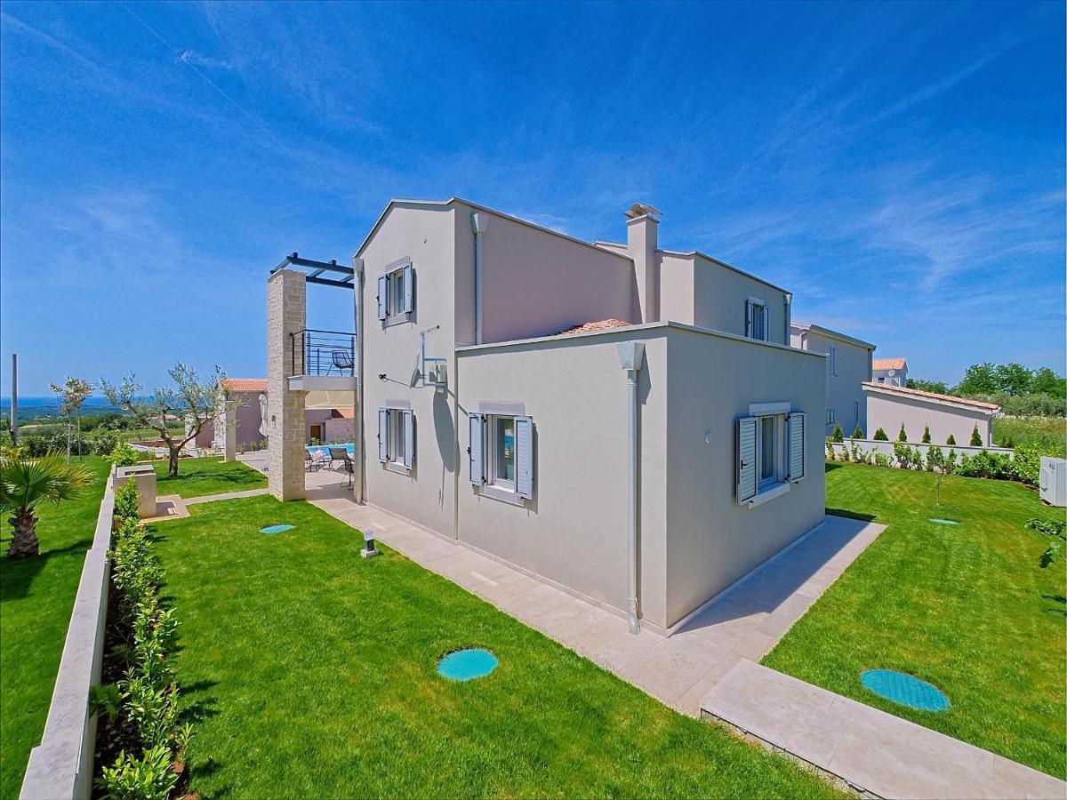 Villa Flamingo Kaštelir エクステリア 写真